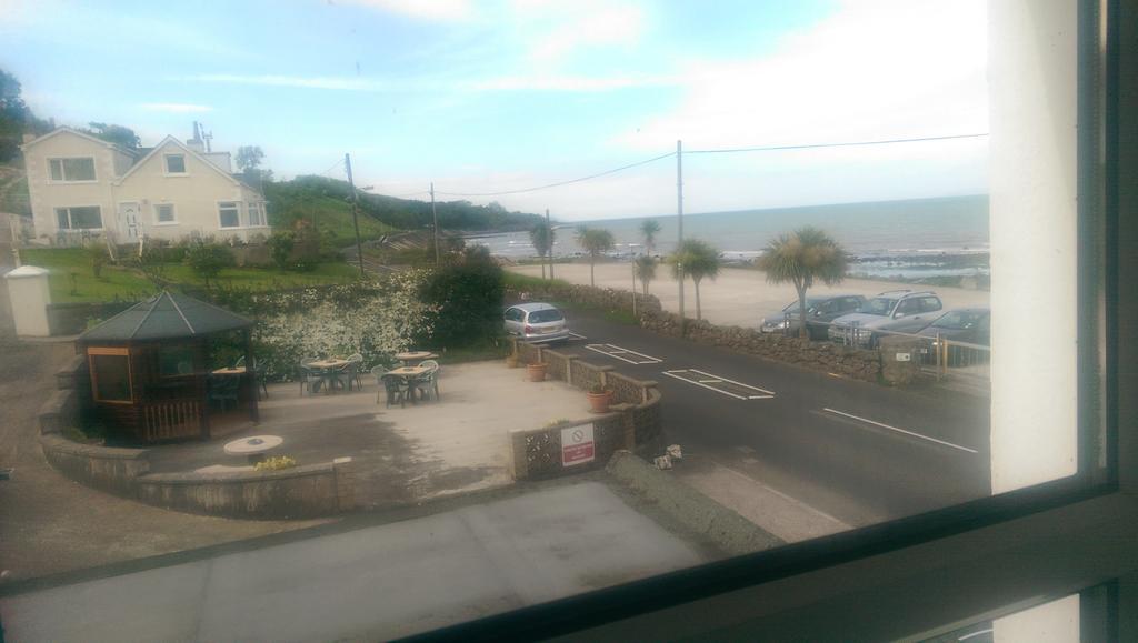 Halfway House Hotel Larne Exterior photo