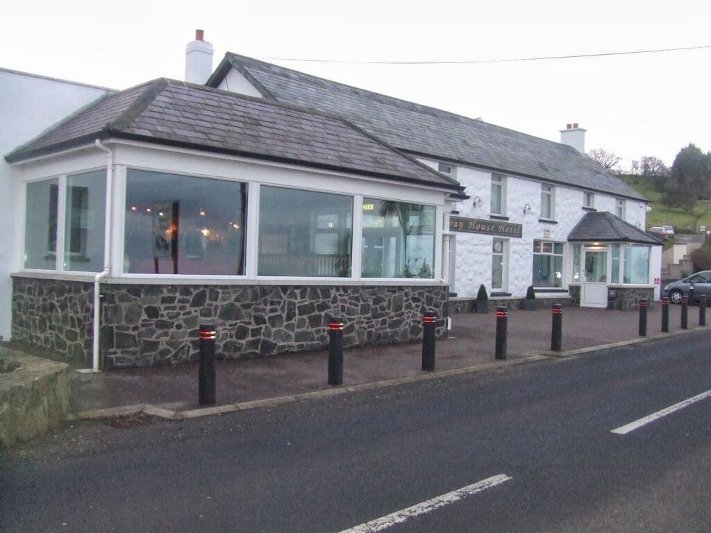 Halfway House Hotel Larne Exterior photo